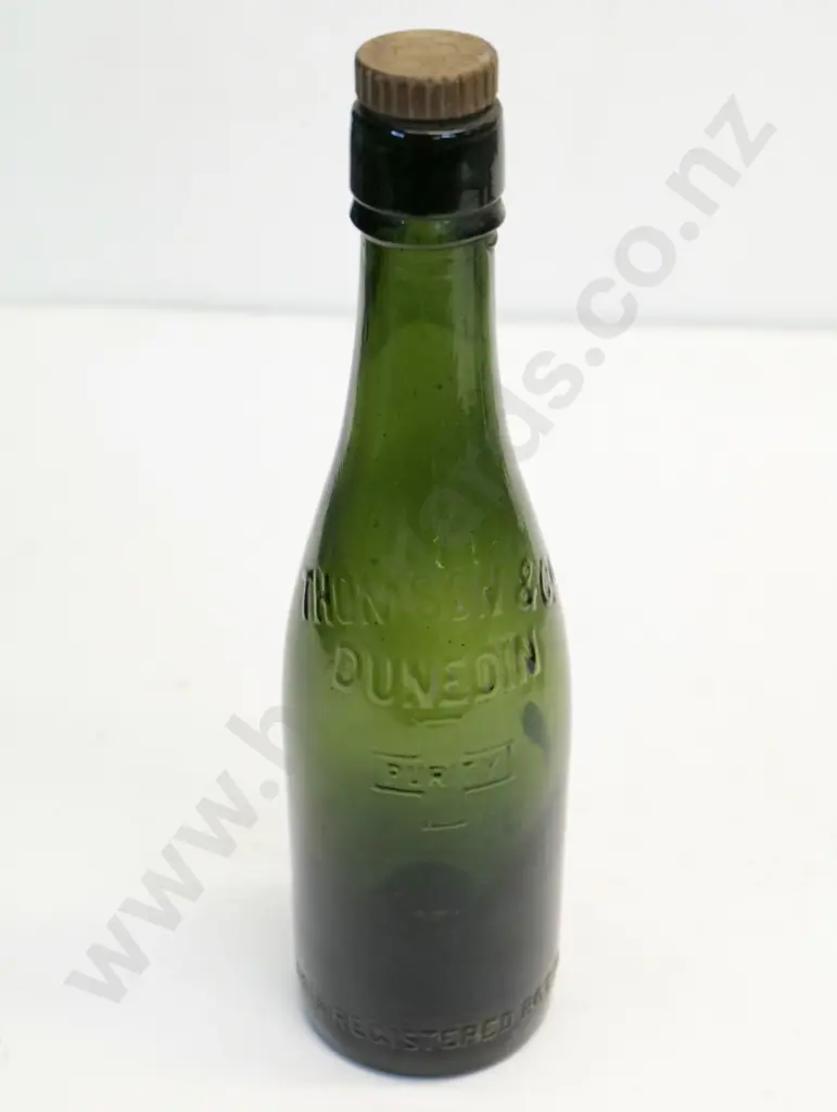 internal thread bottle, green, Thomsons and Co, Dunedin, condition very good, H- 260 Image 1++
