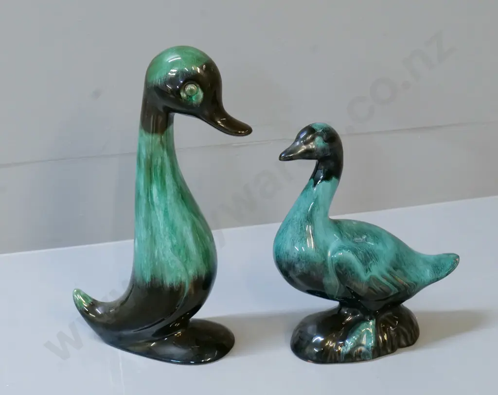2 Blue Mountain Pottery figures - duck H-300 and Canada goose Image 1++