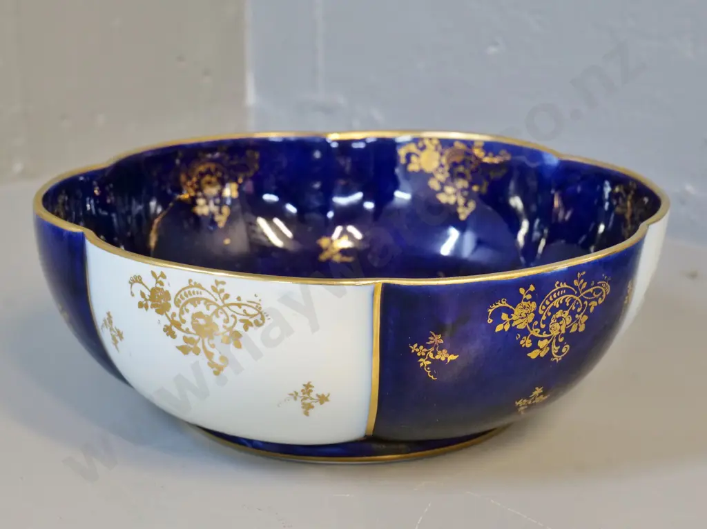 Limoges bowl - cobalt & gilt with hand-painted decoration H-90 D-250 Image 1++
