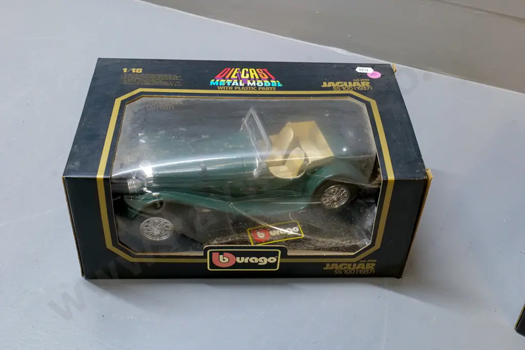 Burago 1:18 scale 1937 SS100 Jaguar in original box Image 1++