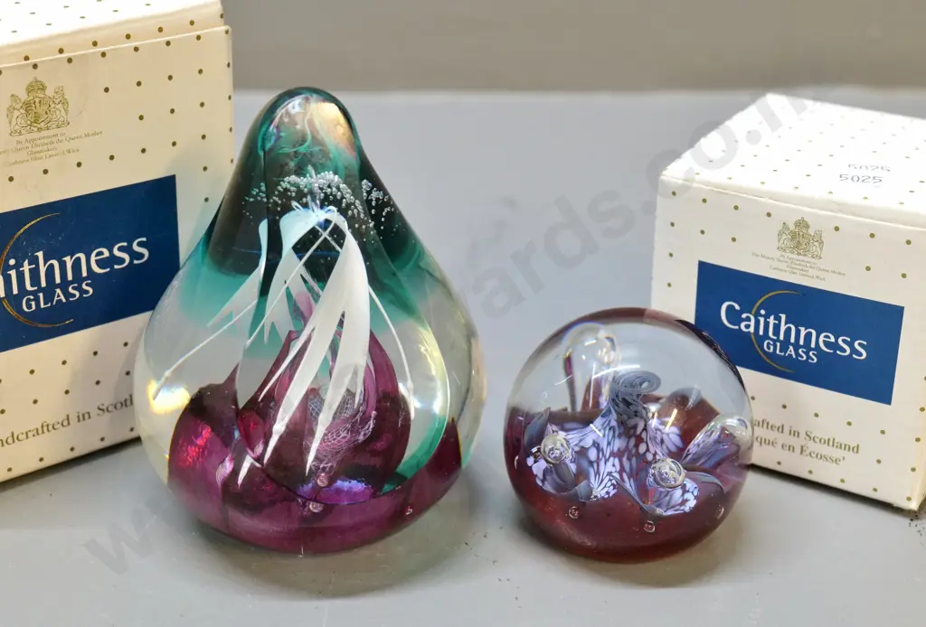 2 boxed Caithness heavy glass paperweights - larger is H-110 Image 1++