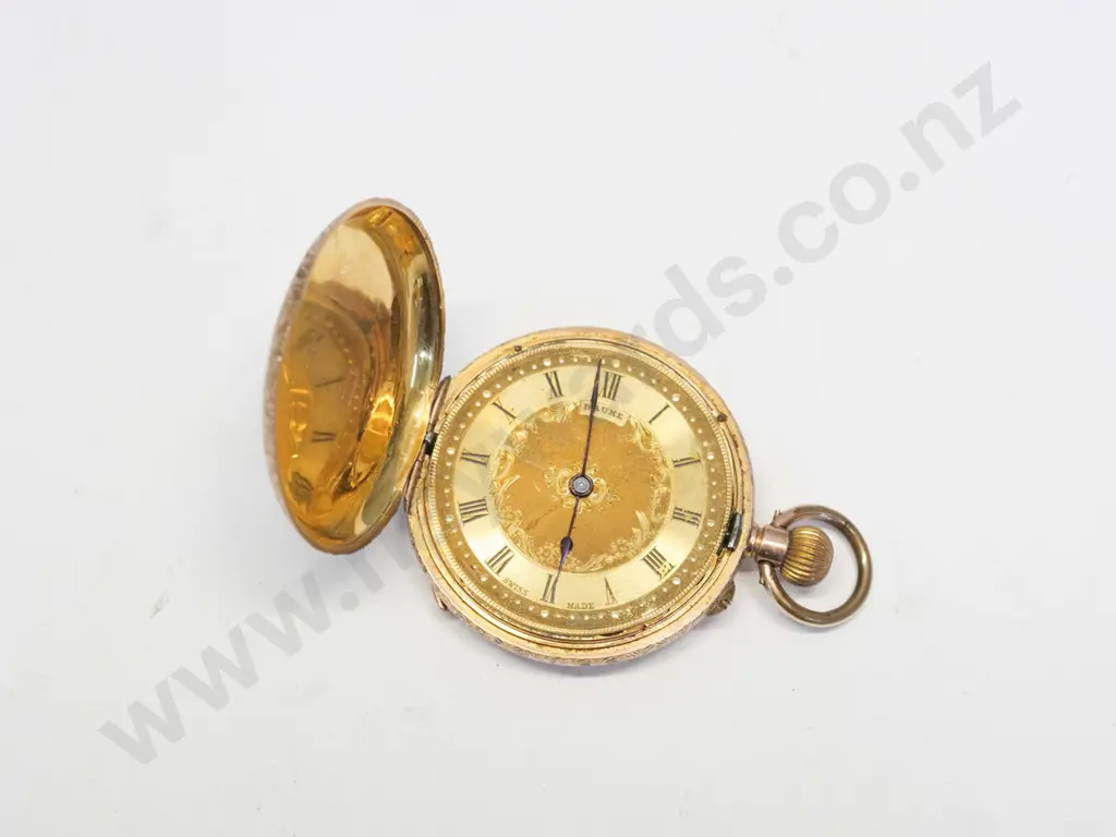 small gold pocket watch stamped 9C  B&C Image 1++