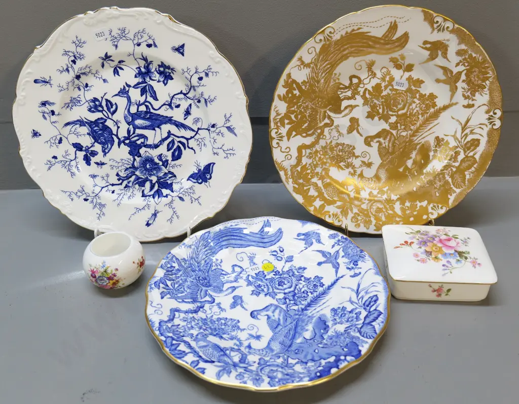 3 cabinet plates - 2 Royal Crown Derby, Coalport Cairo D270 - Derby posies jewellery box & Hammersley bowl Image 1++