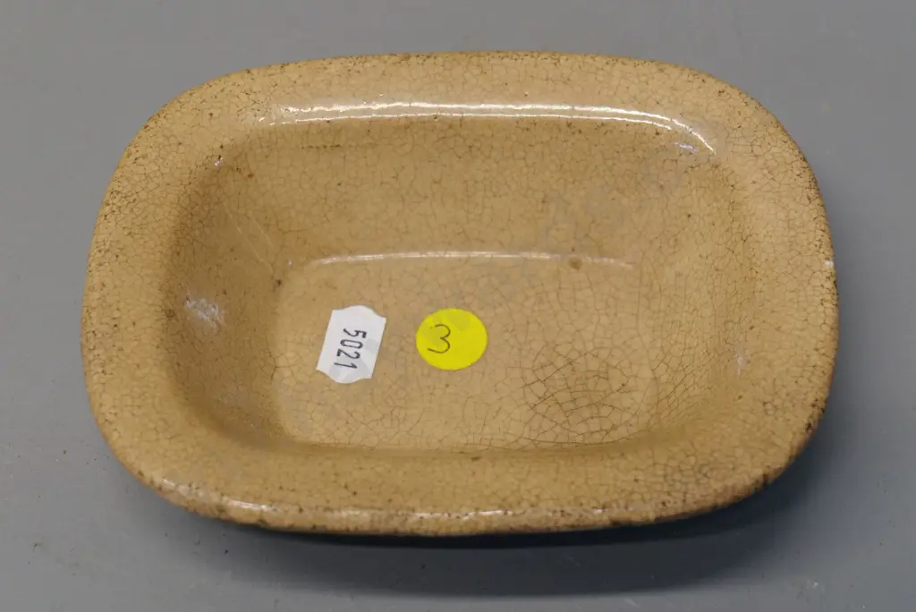 Milton potteries small pie dish with back stamp - L140 W105 - some crazing Image 1++