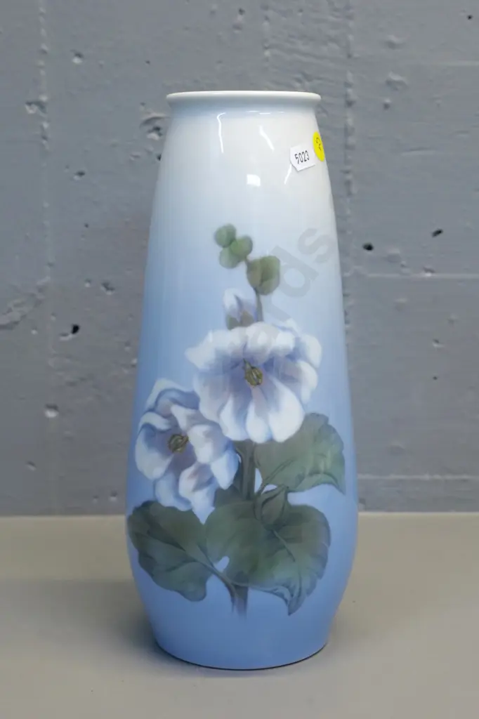 Royal Copenhagen Hollyhock pattern vase No 2631 / 184. H-280 Diameter 120 Image 1++
