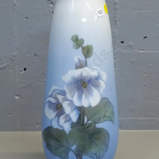 Royal Copenhagen Hollyhock pattern vase No 2631 / 184. H-280 Diameter 120
