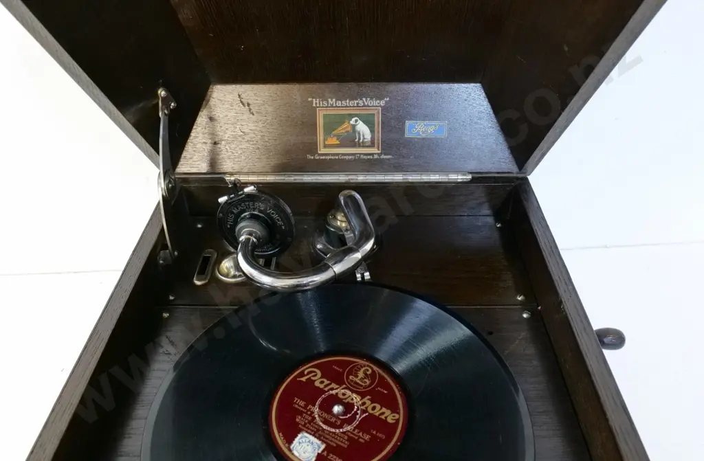 oak-cased gramophone - His Master's Voice, with Begg's dealer label - stop mechanism may need work, a bit slow? D460 Image 1++