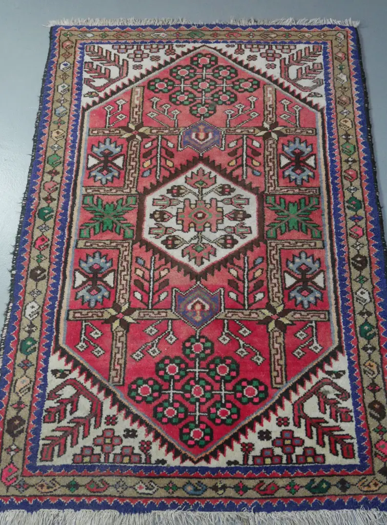 Iranian hand-knotted wool floor rug - some fading L-1520 W-1040 Image 1++
