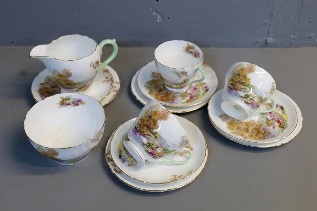 part Shelley "Heather" pattern tea set - 3 trios, milk jug & sugar, spare plate and saucer Image 1++