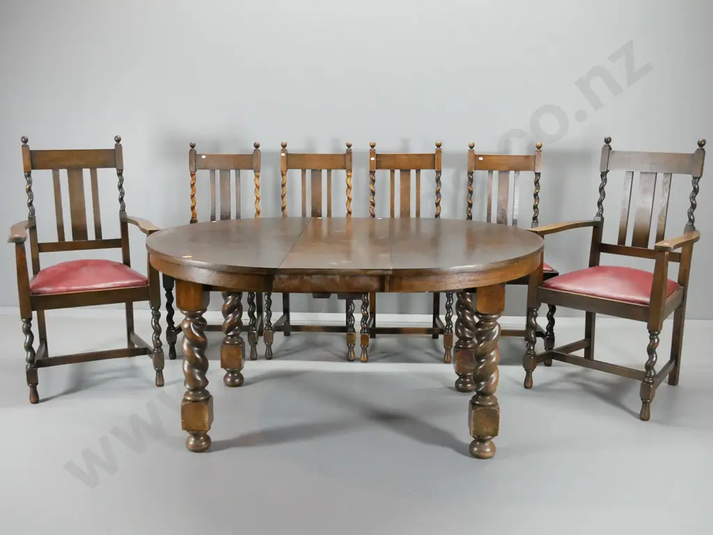 vintage oak dining suite w/barley twist legs & columns, 6 chairs incl. 2 carvers, leatherette. H730 D1140 closed Image 1++