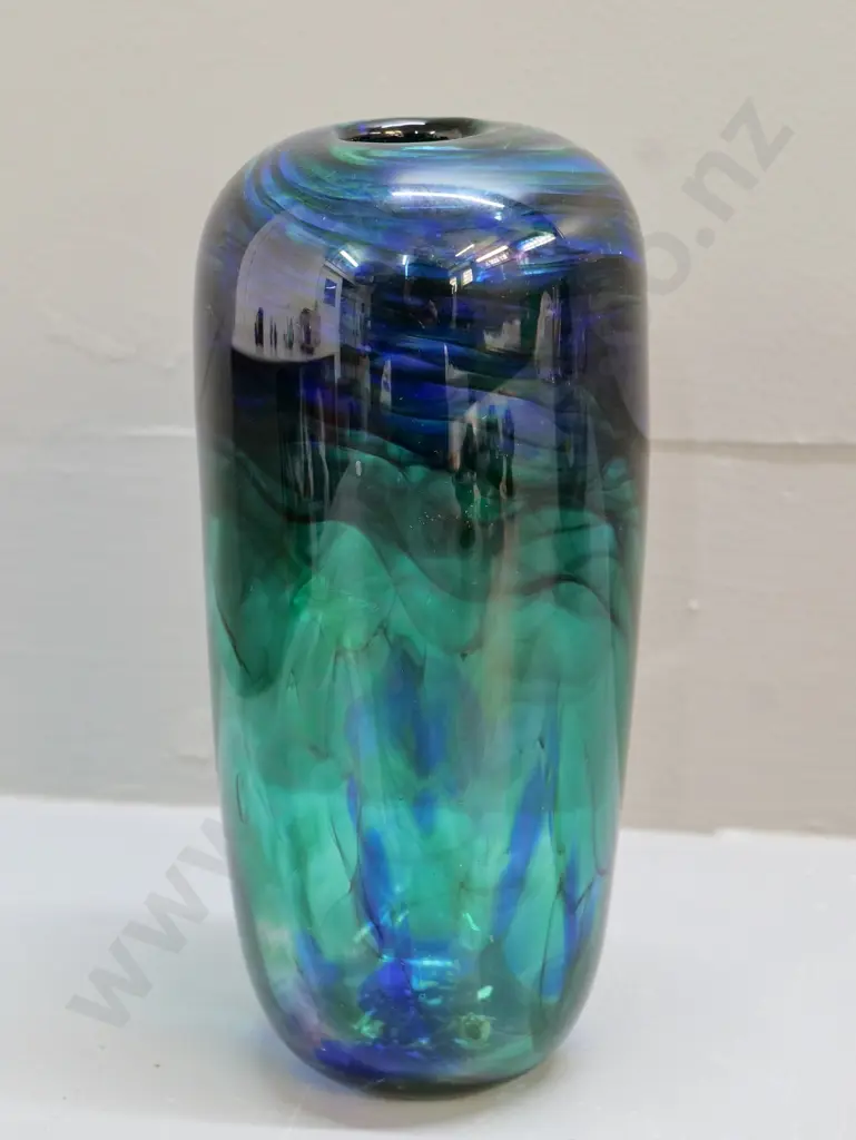 New Zealand art glass vase H-220 Image 1++