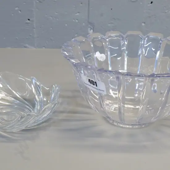 2 contemporary heavy crystal bowls - small swirled and larger with chunky ribbing H-130 D-250