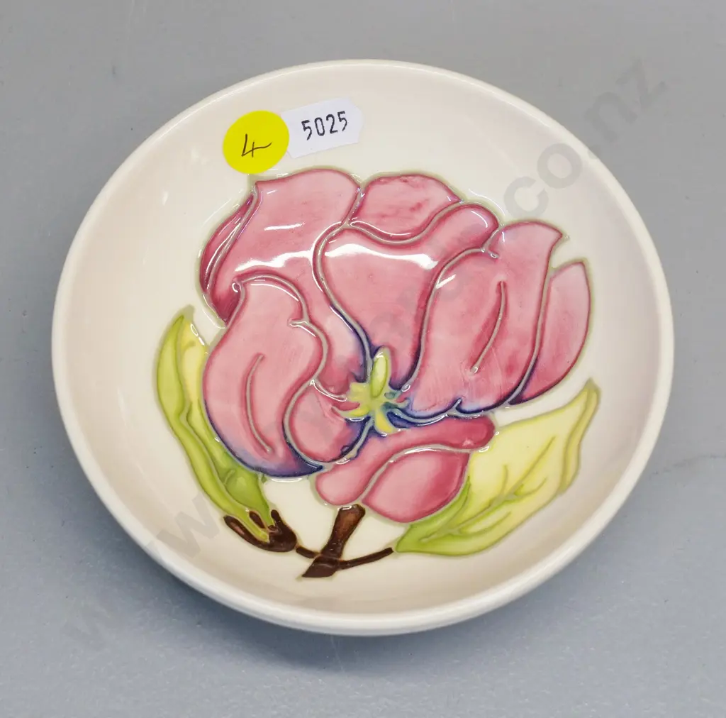 boxed small Moorcroft bowl - diameter 120 Image 1++