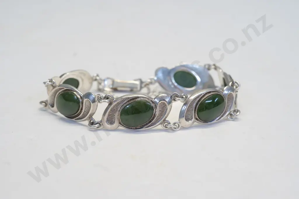silver & green stone bracelet with safety chain no mark Image 1++