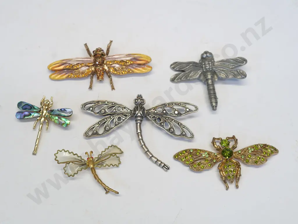 6 asstd costume dragonfly brooches Image 1++