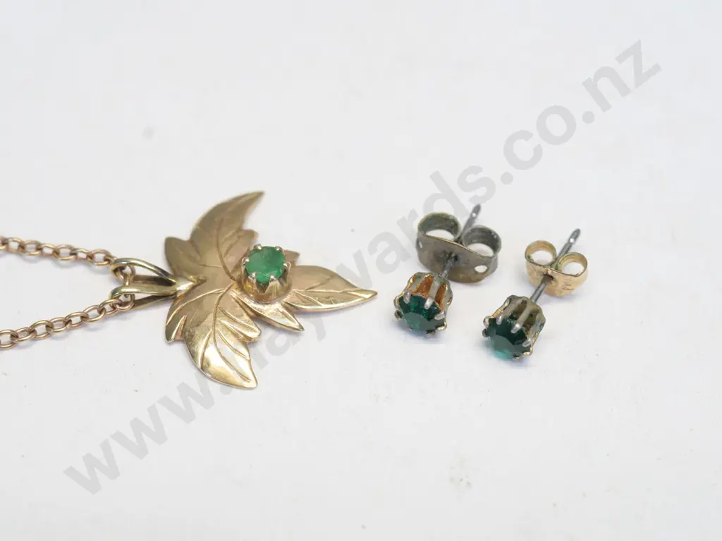 leaf necklace & stud earrings stamped 9ct Image 1++