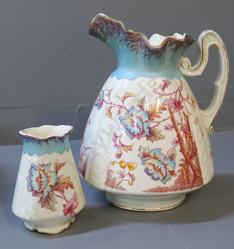 English china bedroom set, no maker's marks - large wash basin W400, jug & toothbrush holder - basin has crazing & wear Image 1++