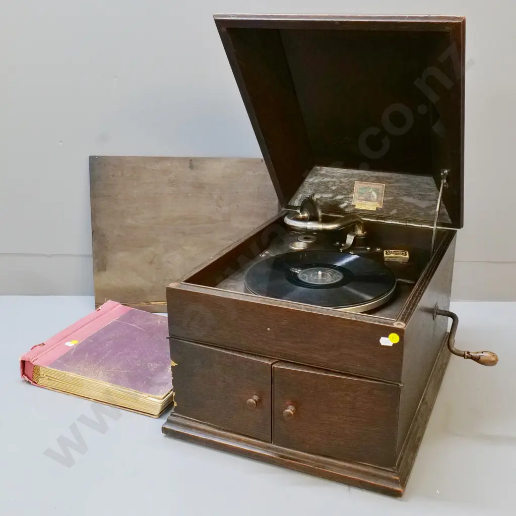 oak-cased HMV wind-up gramophone - going, but brake mechanism needs work, bottom panel has come off Image 1++