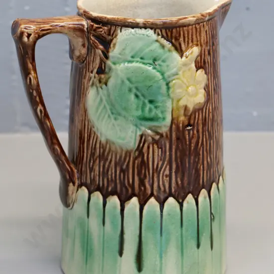 (New Zealand?) pottery majolica jug H-200 - some crazing
