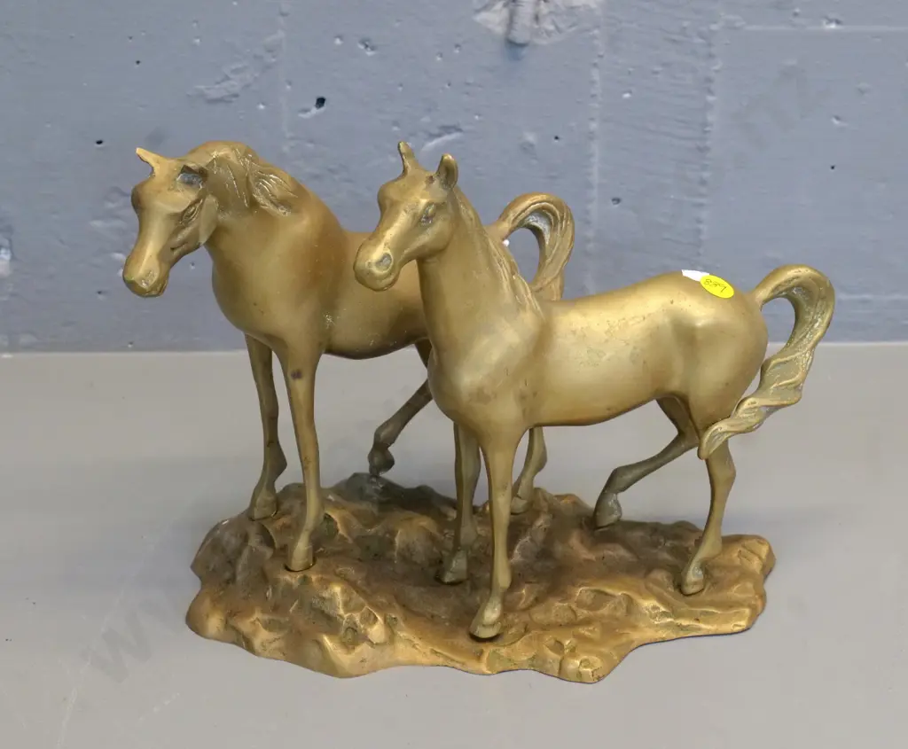brass figure of 2 horses H-210 L-290 Image 1++