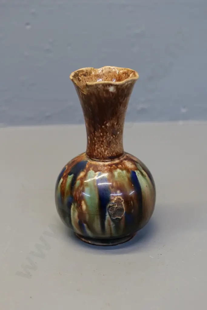 Milton potteries majolica bottle vase - no stamp, a few chips H-145 D-90 Image 1++