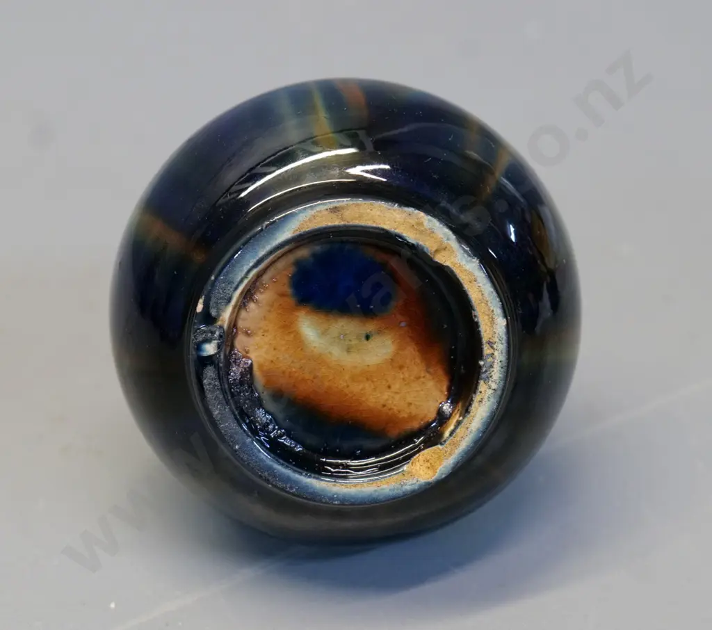 Milton potteries majolica bottle vase - no stamp, tiny rim chip H-130 D-80 Image 1++