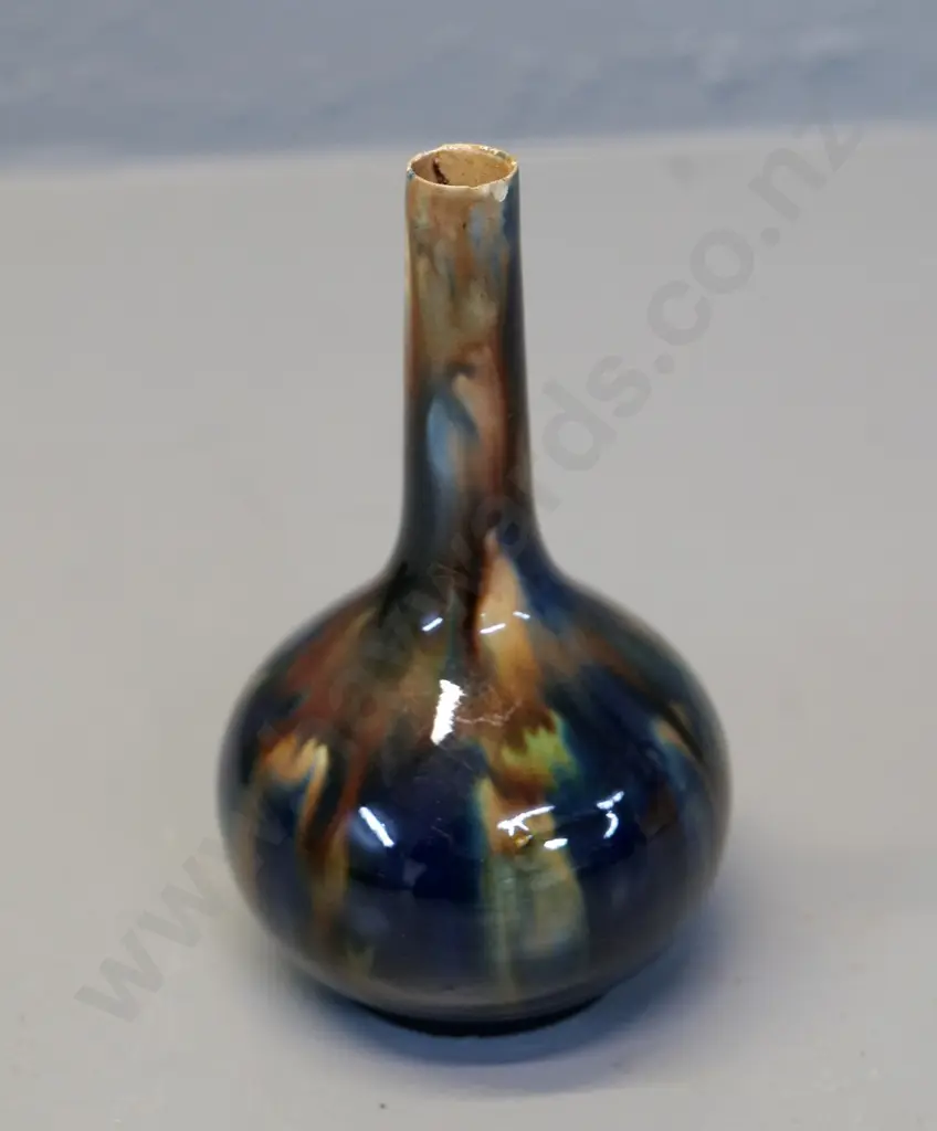 Milton potteries majolica bottle vase - no stamp, tiny rim chip H-130 D-80 Image 1++