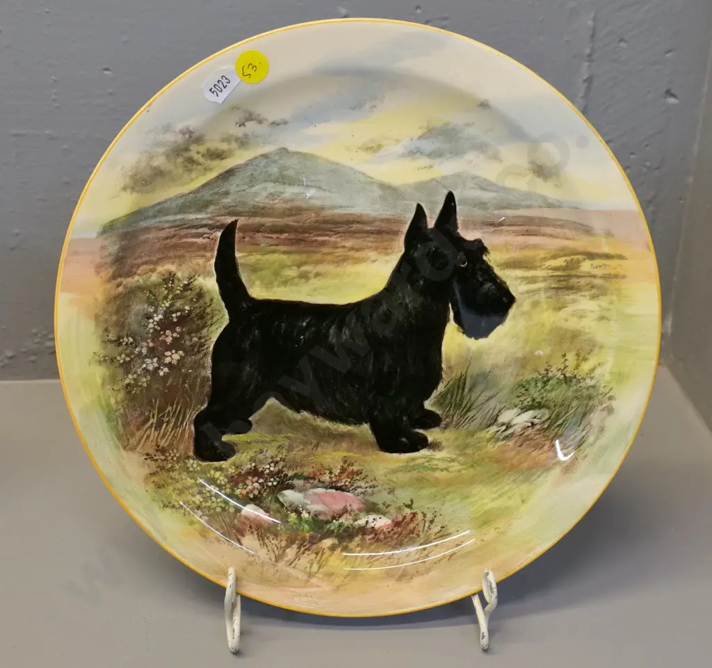 Royal Doulton Scottie dog cabinet plate D-265 Image 1++