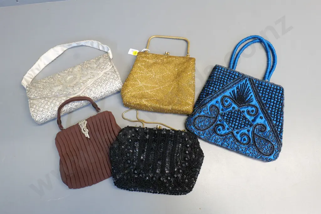 5 vintage evening bags - assorted styles Image 1++