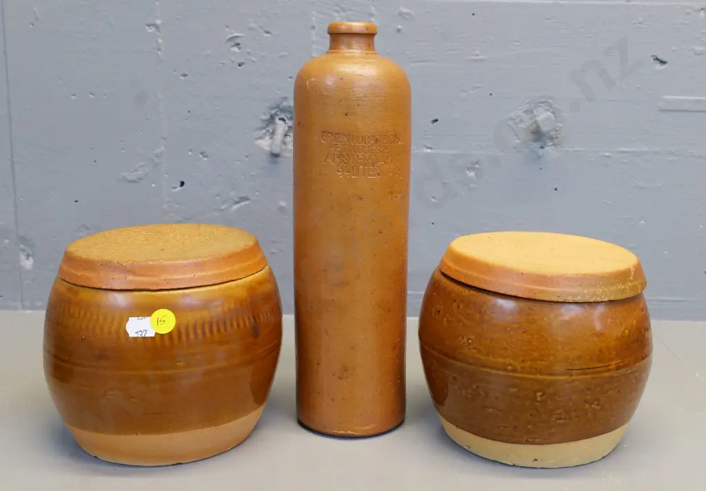 2 vintage Chinese ginger jars and a Bols stoneware gin bottle Image 1++