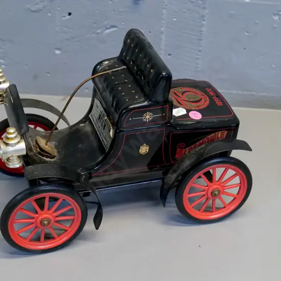 Jim Beam decanter - vintage early Oldsmobile w/ 1897-1972 anniversary markings - empty, some parts loose