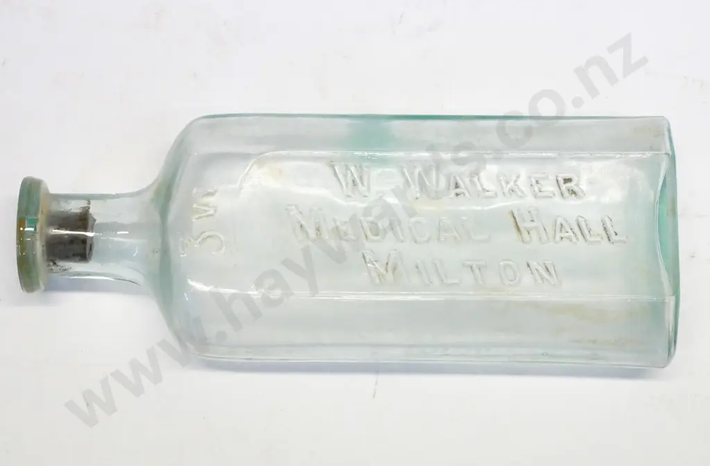 Chemist bottle, W Walker Medical Hall, Milton, NZ, condition good, small pin chip to lip, H - 160 Image 1++