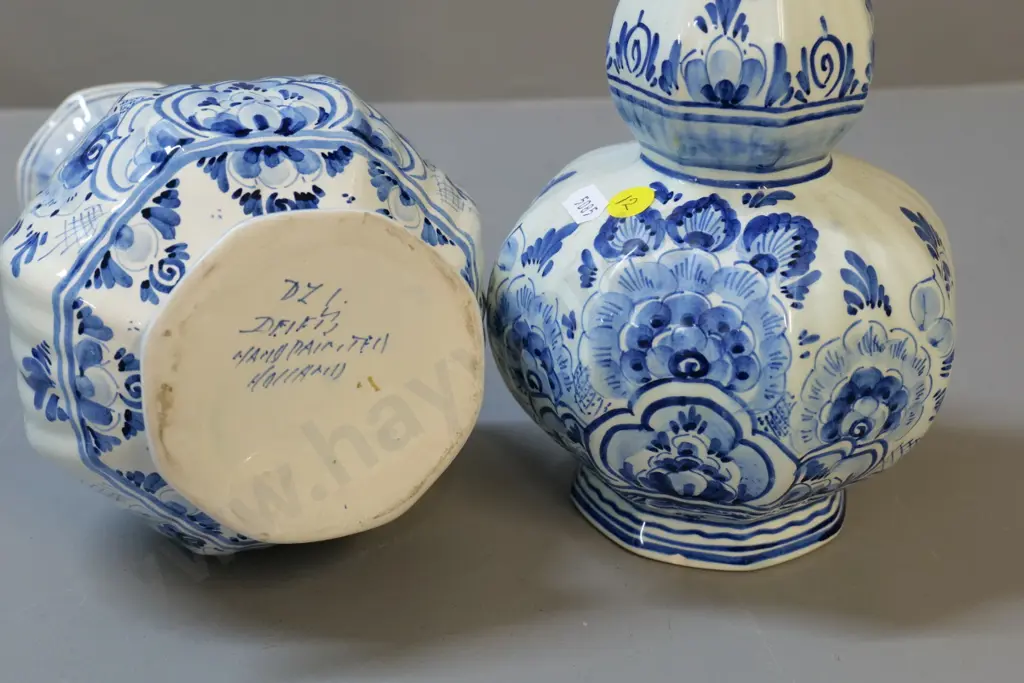 pair of Delft blue & white vases H260 Image 1++