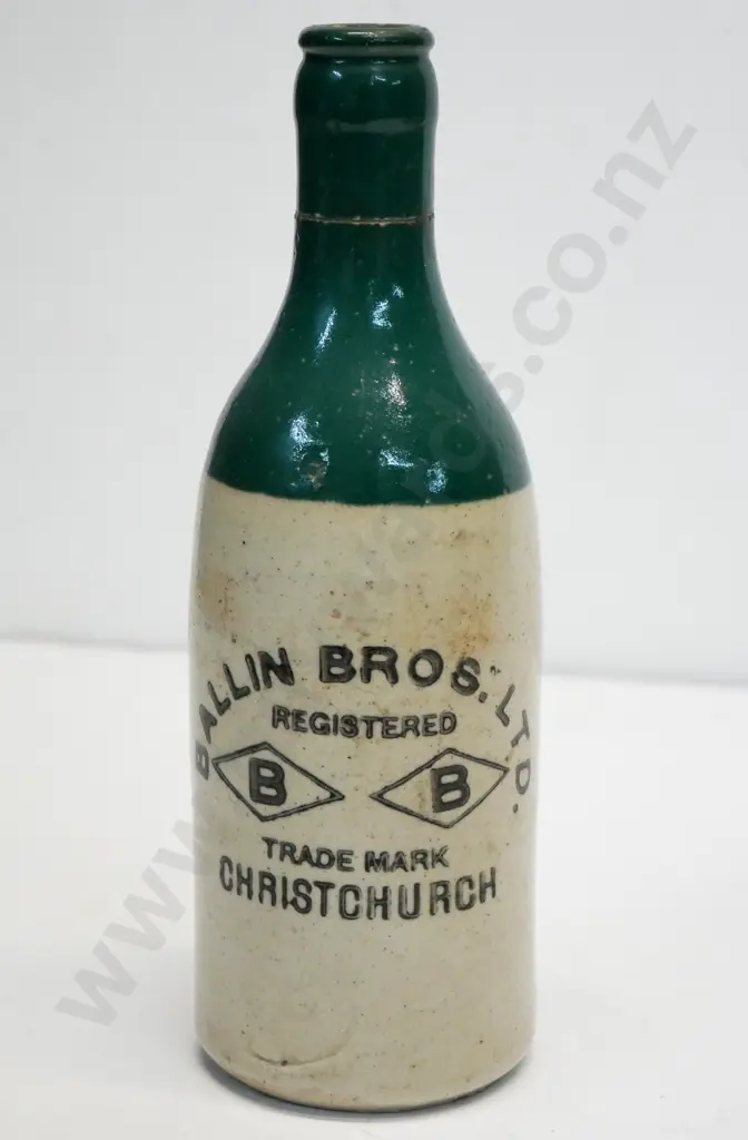 Ginger beer, crown cap, Ballin Bros. Ltd, Christchurch, condition poor, top glued on, H - 120 Image 1++