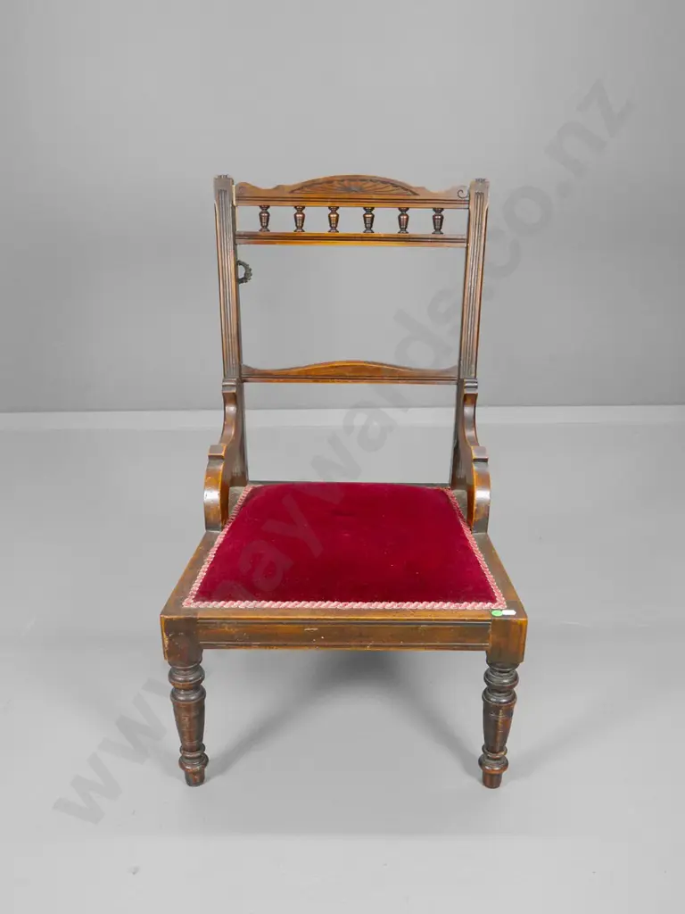 Edwardian mahogany nursing chair w/spindle back - missing casters, collars included, chip to one spindle H770 W480 D480 Image 1++