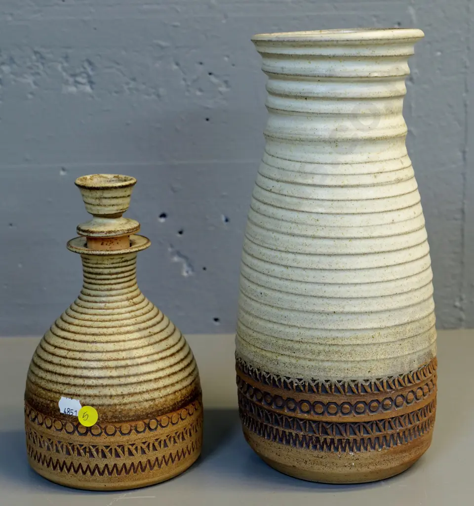 2 Broadstairs Pottery items - vase H-305 (chip inside rim) and stoppered bottle Image 1++
