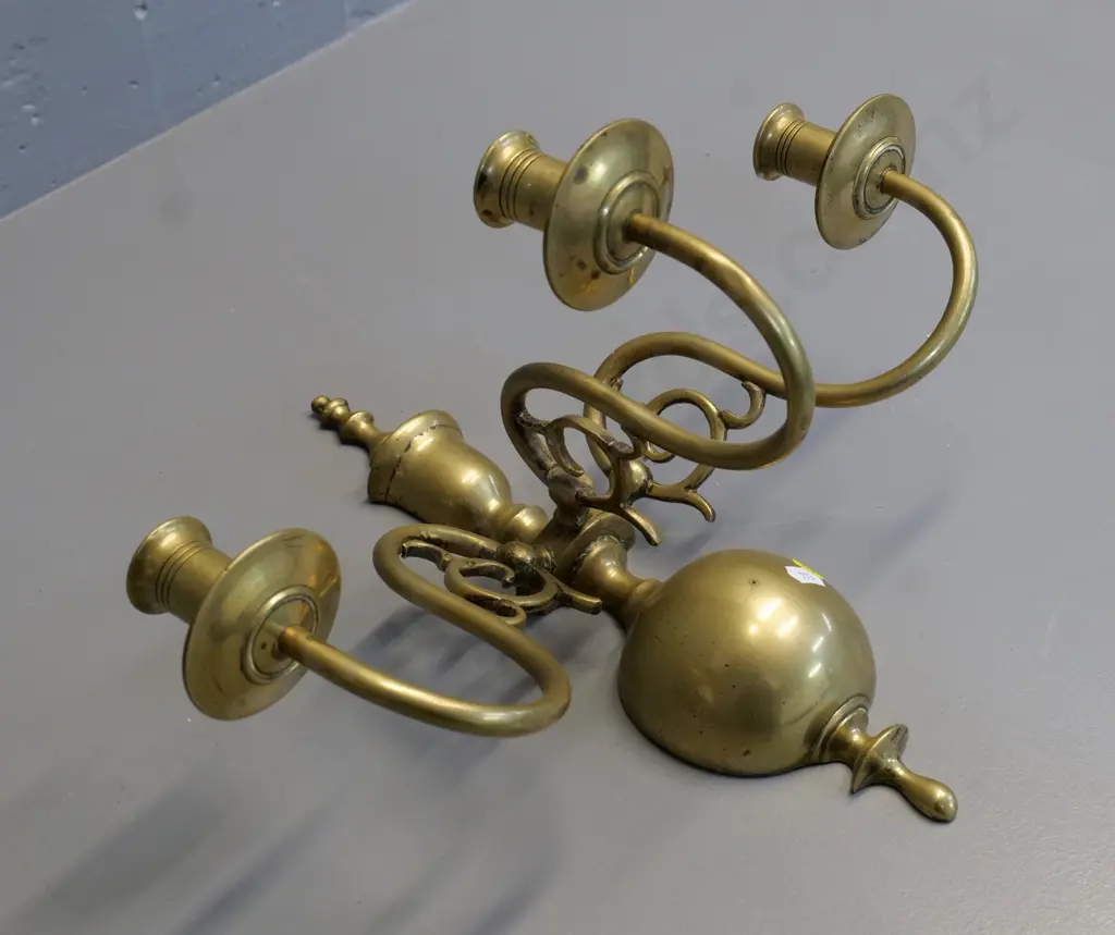 brass 3-candle wall sconce H360 W360 Image 1++