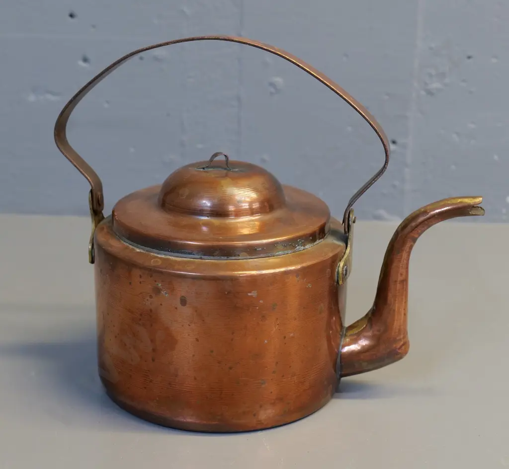 small copper kettle with brass handle fittings, knob has been replaced L270, H250 with handle up Image 1++