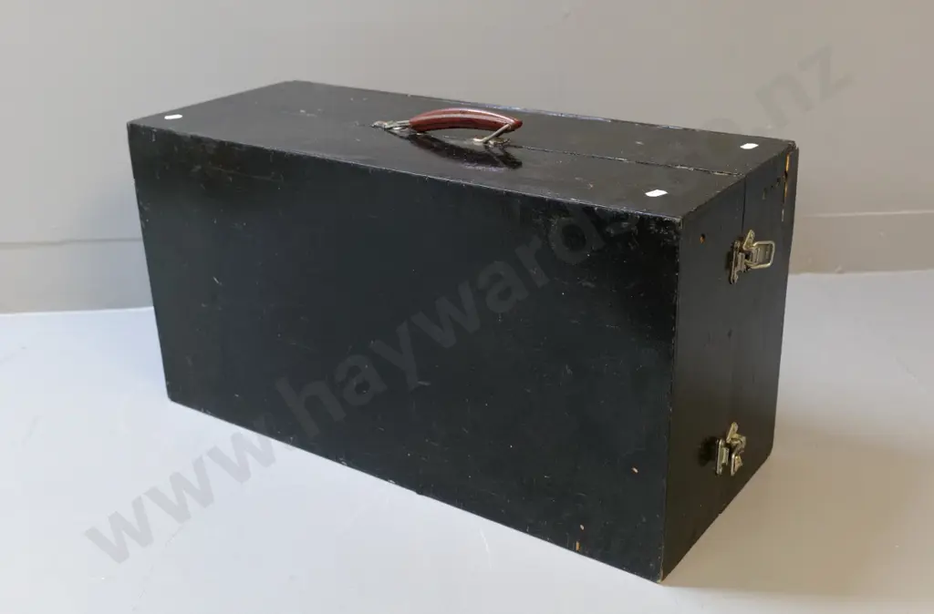 portable folding pigeon cage carrying case with 3 cages - wear and tear, paint chipping H330 L640 D260 Image 1++
