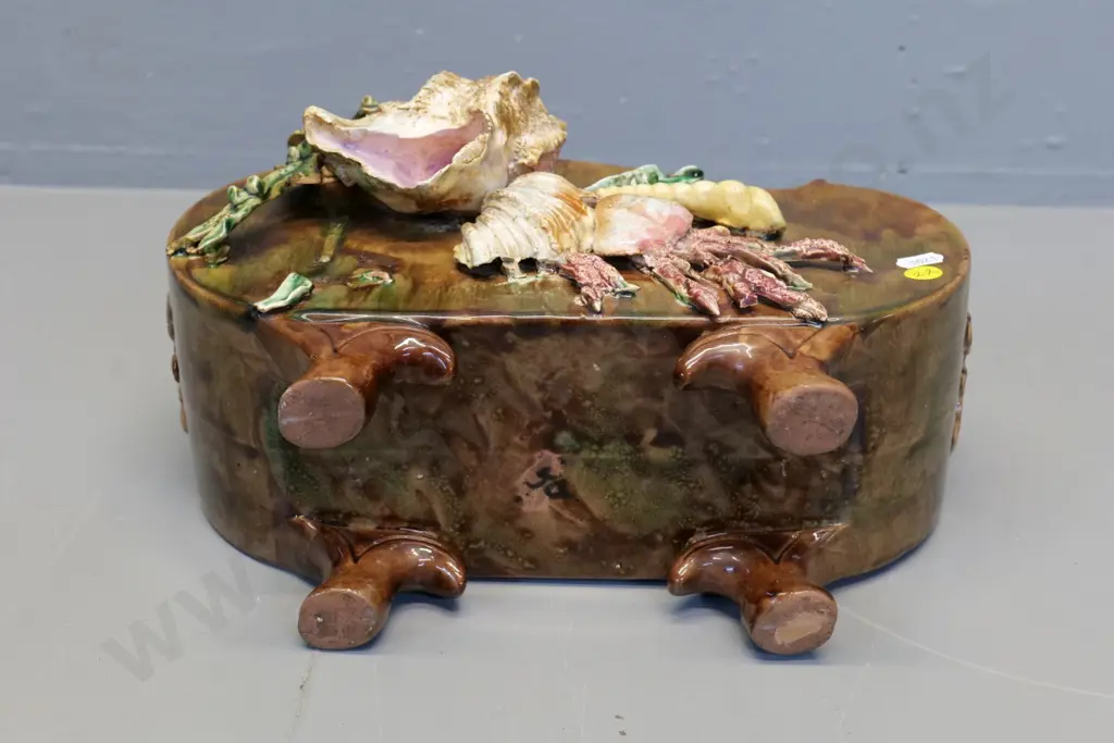 (Milton potteries?) trough vase with seashells - sounds cracked, has repairs, loose shell H-200 W-310 D-110 Image 1++