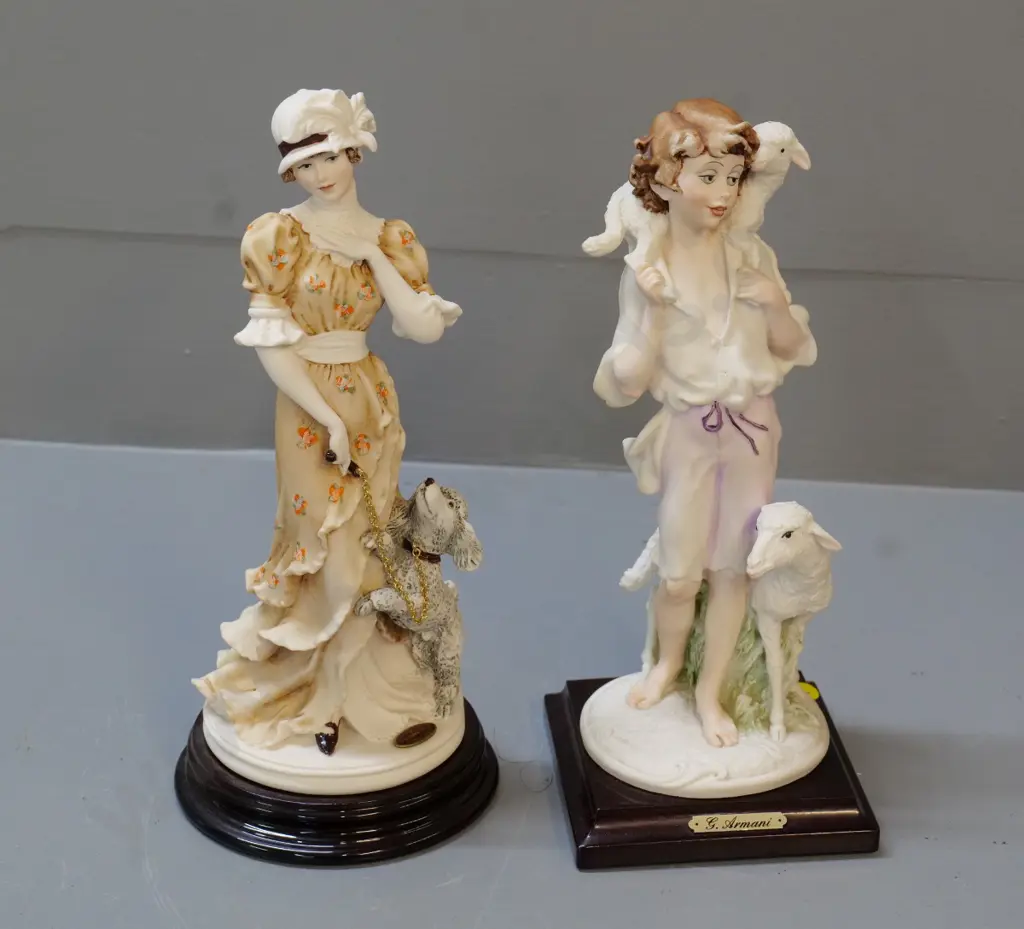 2 composite figurines on wooden bases - Giuseppe Amani Florence, one marked 1994 - H-260 Image 1++