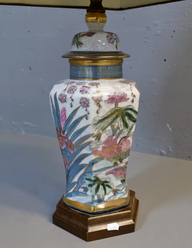 asian porcelain and wood table lamp base - cord cut off, needs rewiring - H560 with shade Image 1++