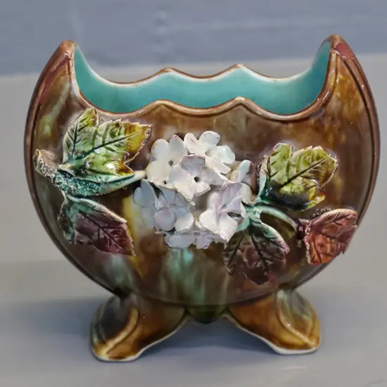 (Milton potteries?) small trough vase with ceramic hail & applique forget-me-nots - minor damage to flowers H-120