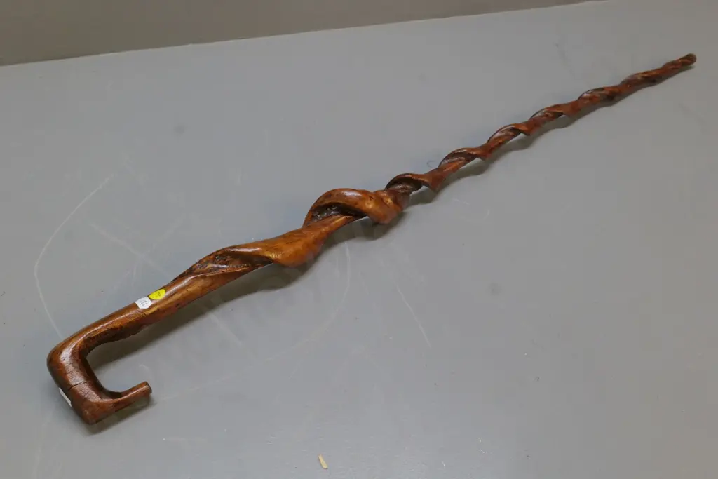 carved twisted timber walking stick - flaw to wood half way down.L-980 Image 1++