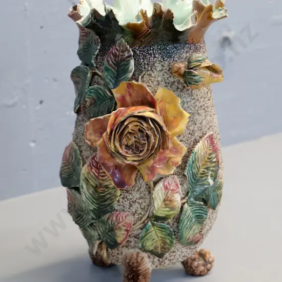 (Milton potteries?) majolica vase with ceramic hail & applique roses - some damage to flowers H-300
