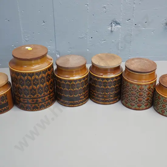 6 Hornsea kitchen canisters with wooden lids - 4 Heirloom pattern, 2 Bronte, wooden lids need attention. Largest is H200
