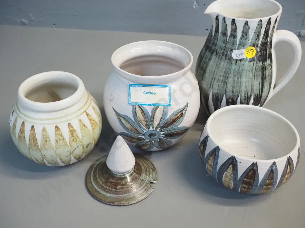 4 pieces of Hanmer pottery - jug is H-170, has some staining Image 1++