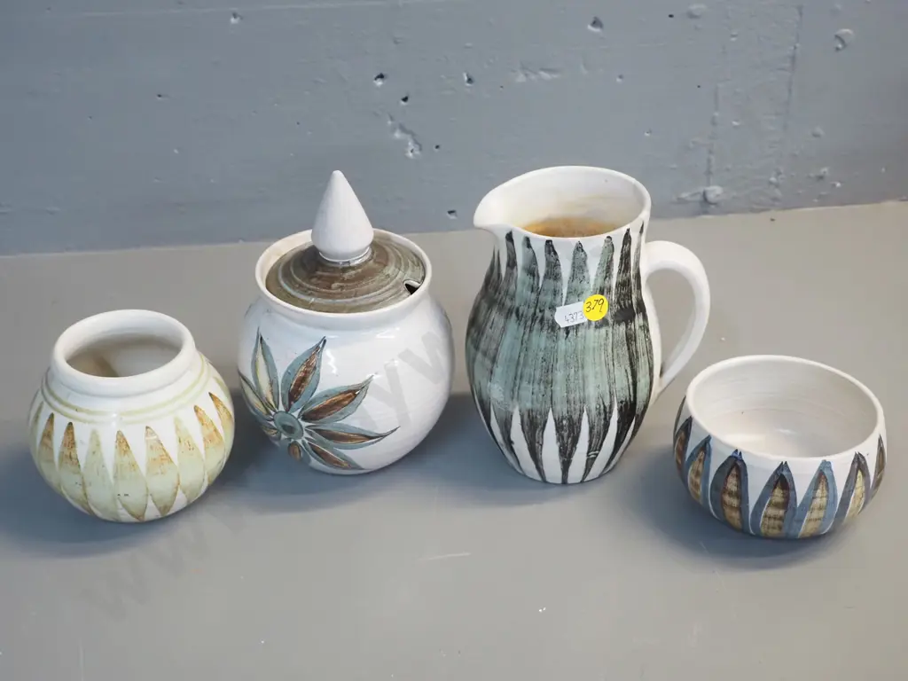 4 pieces of Hanmer pottery - jug is H-170, has some staining Image 1++