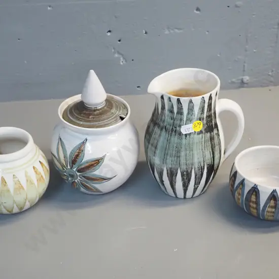 4 pieces of Hanmer pottery - jug is H-170, has some staining