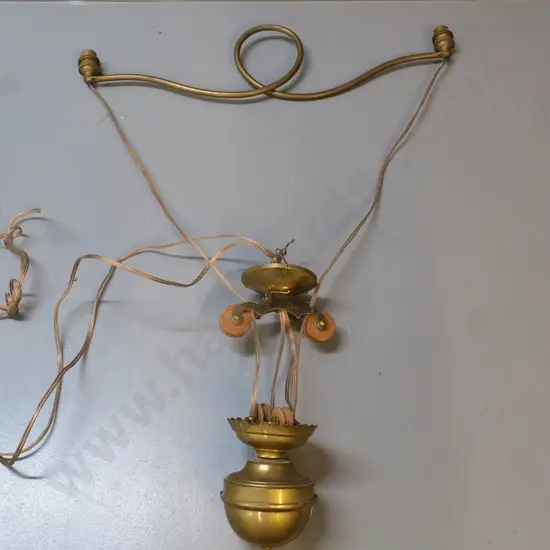 brass 2-bulb rise and fall light fitting - needs rewiring - arms W-580